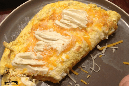 Омлет со сметаной — рецепт приготовления идеального завтрака