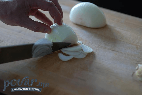 Как быстро резать лук соломкой
