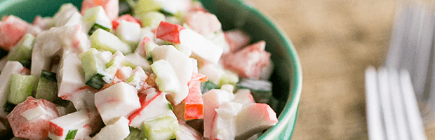 Салат из крабовых палочек - рецепт с фото