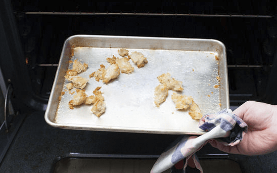 Рецепт приготовления салата Цезарь с курицей, с лососем и с креветками