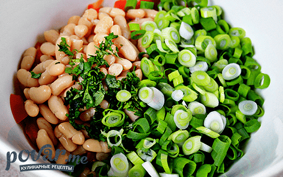Салат с фасолью и помидорами - рецепт с фото