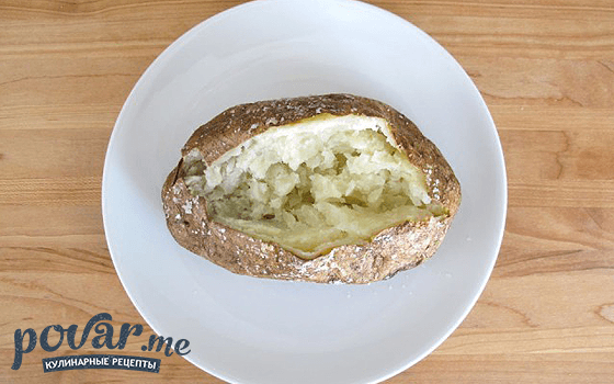 Запеченный картофель с сыром - рецепт с фото