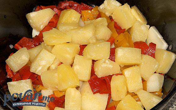 Салат с курицей и ананасами — как приготовить с фото